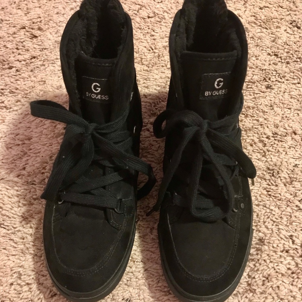 Guess Black Faux Fur ‘Ggotter’ Sneakers Size 9